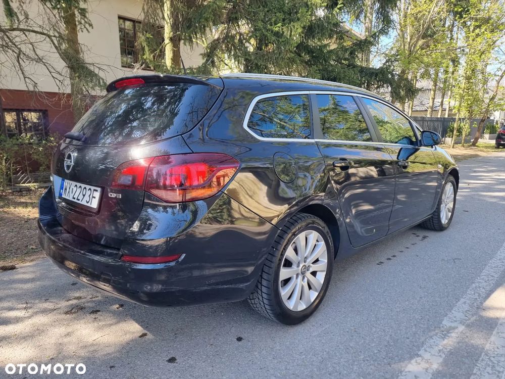 Opel Astra 1.7 CDTI Cosmo - 2