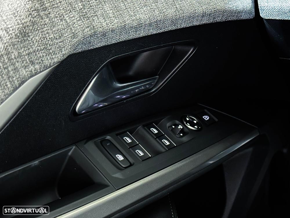 Peugeot 3008 1.2 Hybrid GT e-DCS6 - 38