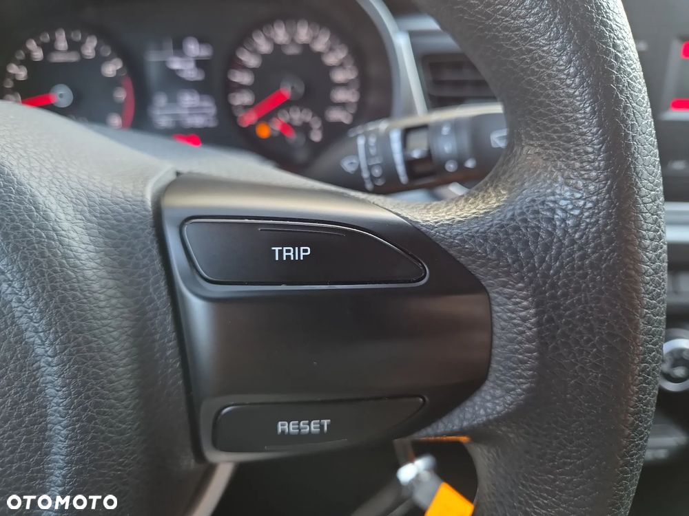 Kia Rio 1.2 M - 17