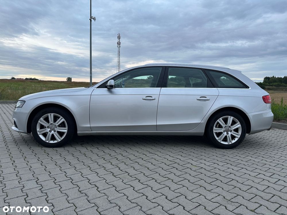Audi A4 Avant - 4
