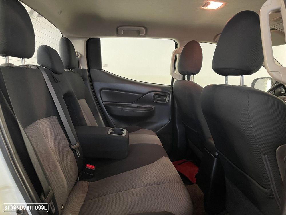 Mitsubishi L200 2.3 DI-D Strakar CD Intense 4WD - 13