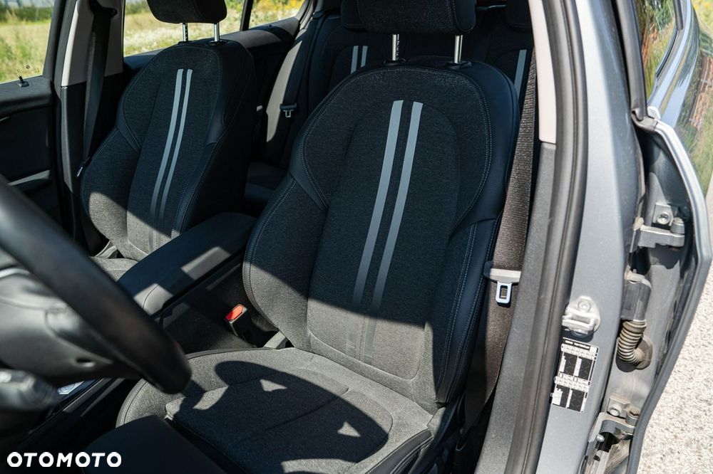 BMW Seria 1 118i Sport Line - 22