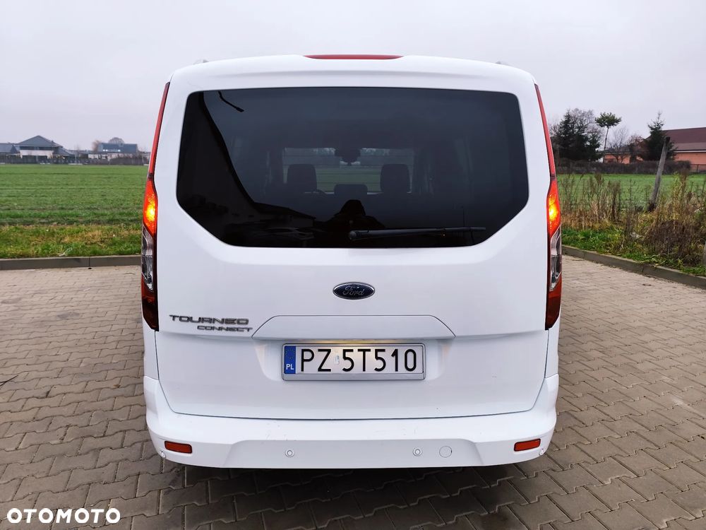 Ford Tourneo Connect Grand - 10