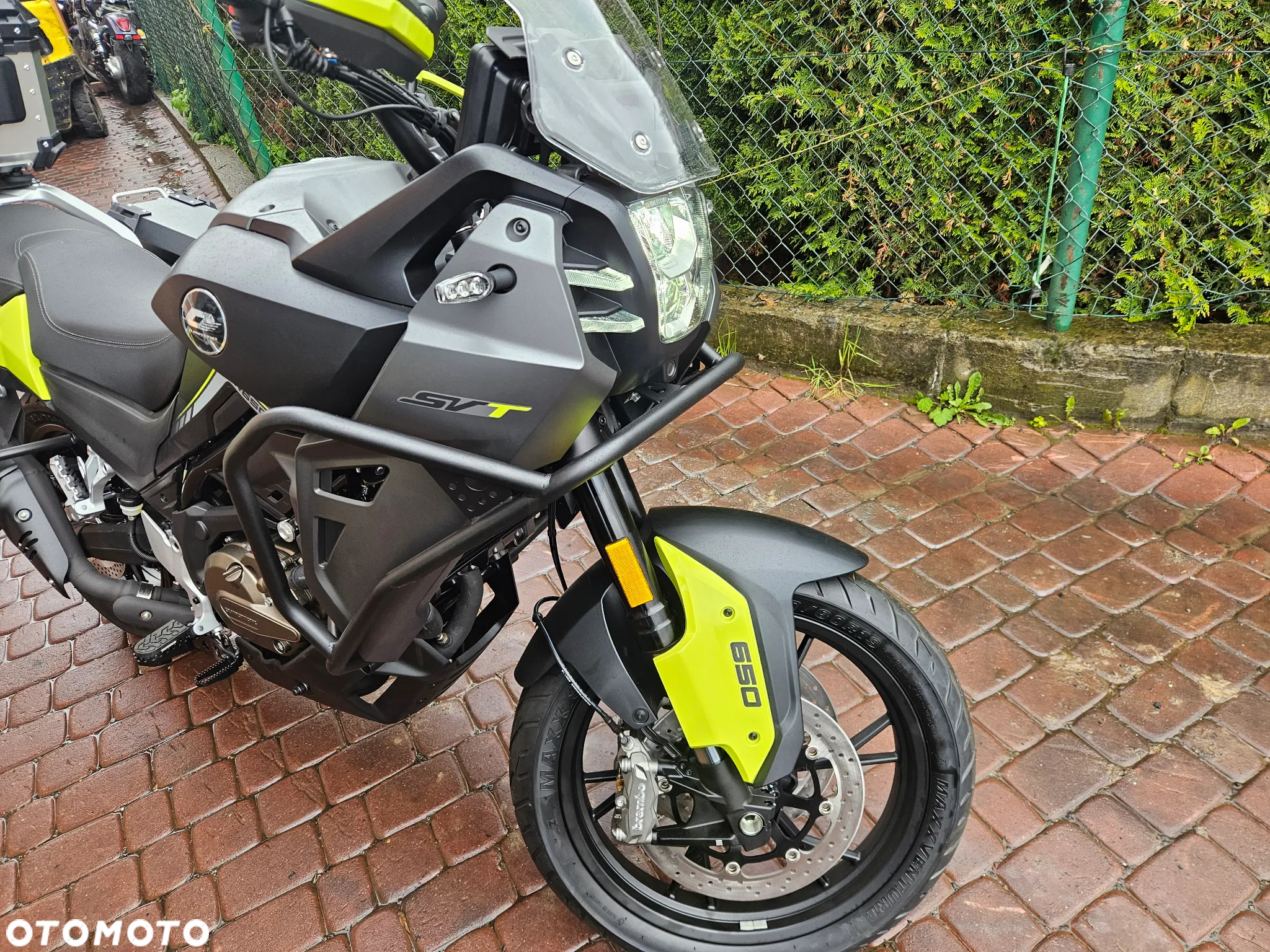 QJMOTOR SVT 650 - 4