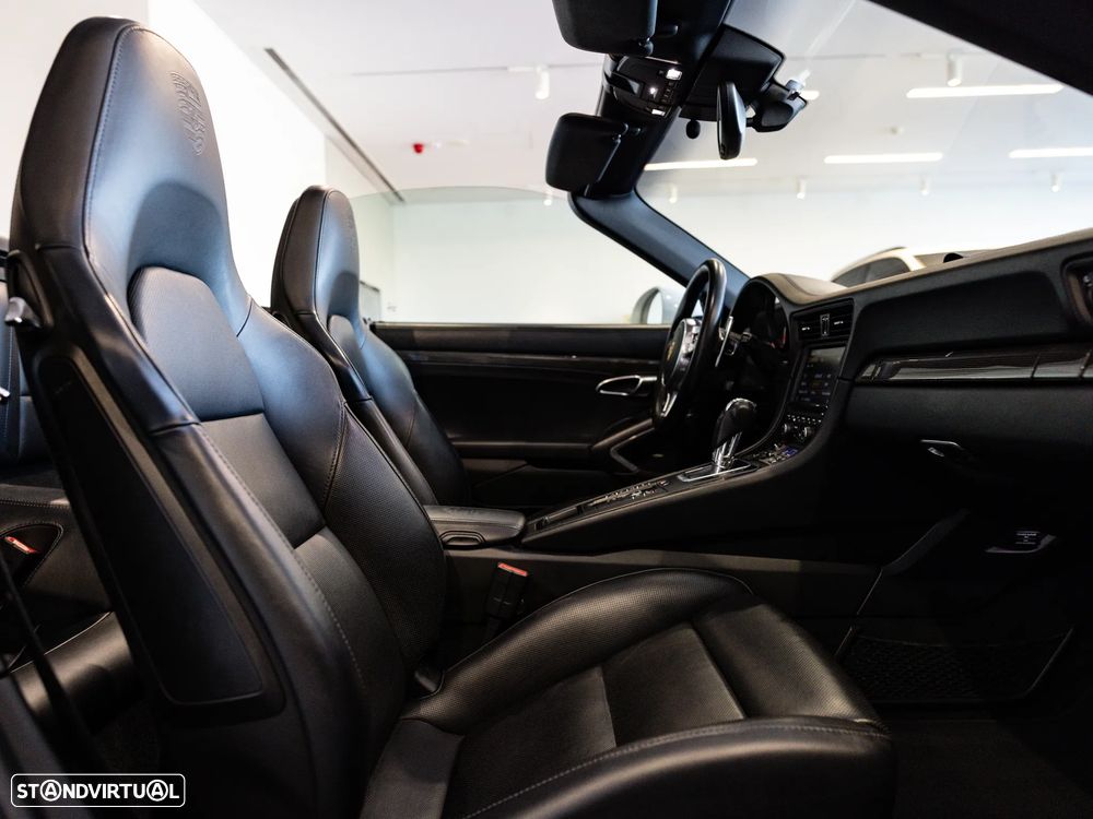 Porsche 911 (991) Turbo S Cabriolet - 35