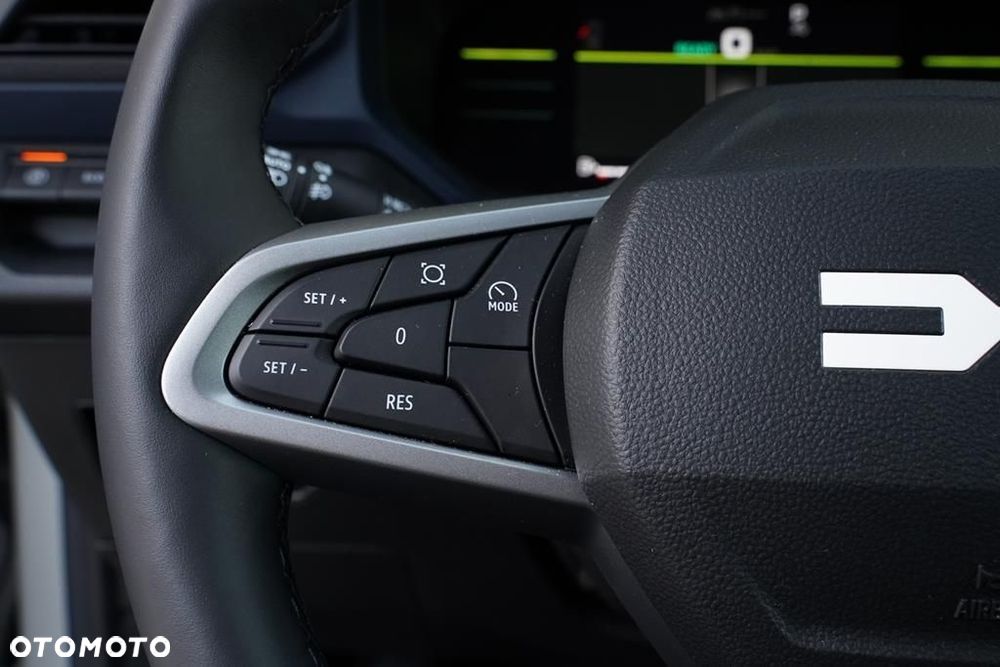 Dacia Duster 1.8 Full Hybrid 155 Journey MMT - 11