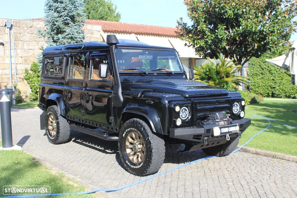Land Rover Defender 110 Black Pearl Limited Edition - 10