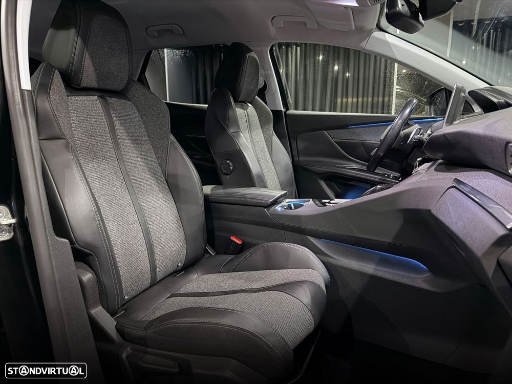 Peugeot 3008 1.2 PureTech Allure EAT8 - 34