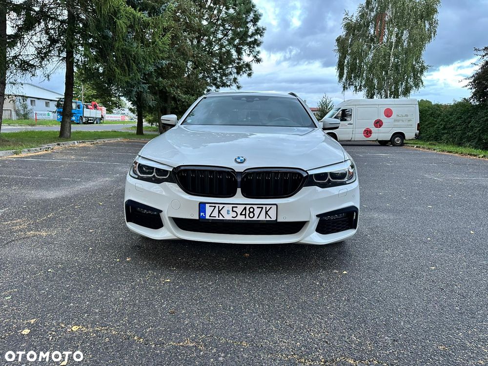 BMW Seria 5 520d xDrive M Sport sport - 9