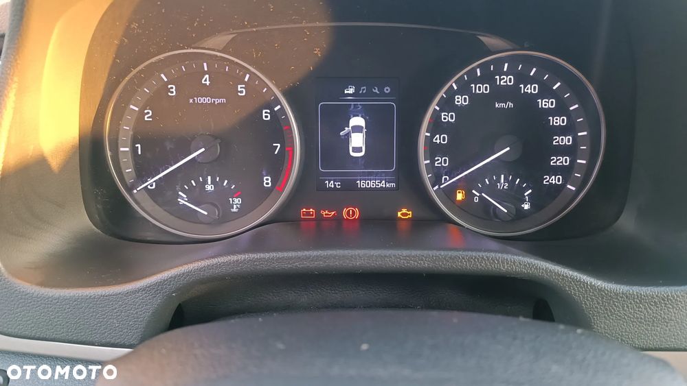 Hyundai Elantra 1.6 Comfort - 5