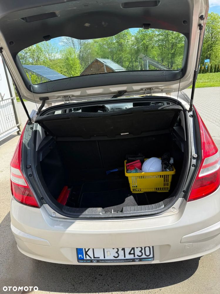 Hyundai i30 1.4 Classic - 11