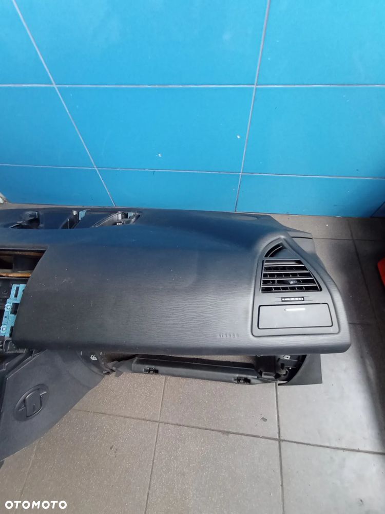 Deska rozdzielcza konsola Citroen C4 - 2