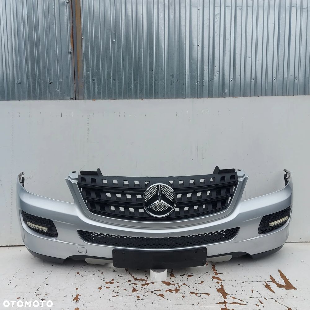 ZDERZAK PRZOD PRZEDNI 775 LAK GRILL ATRAPA KRATKA MERCEDES ML W164 ORYGINAL DEMONTAZ 1648850625