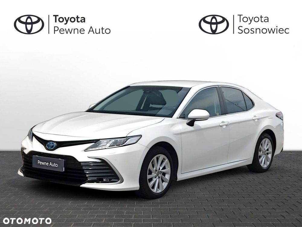 Toyota Camry - 1