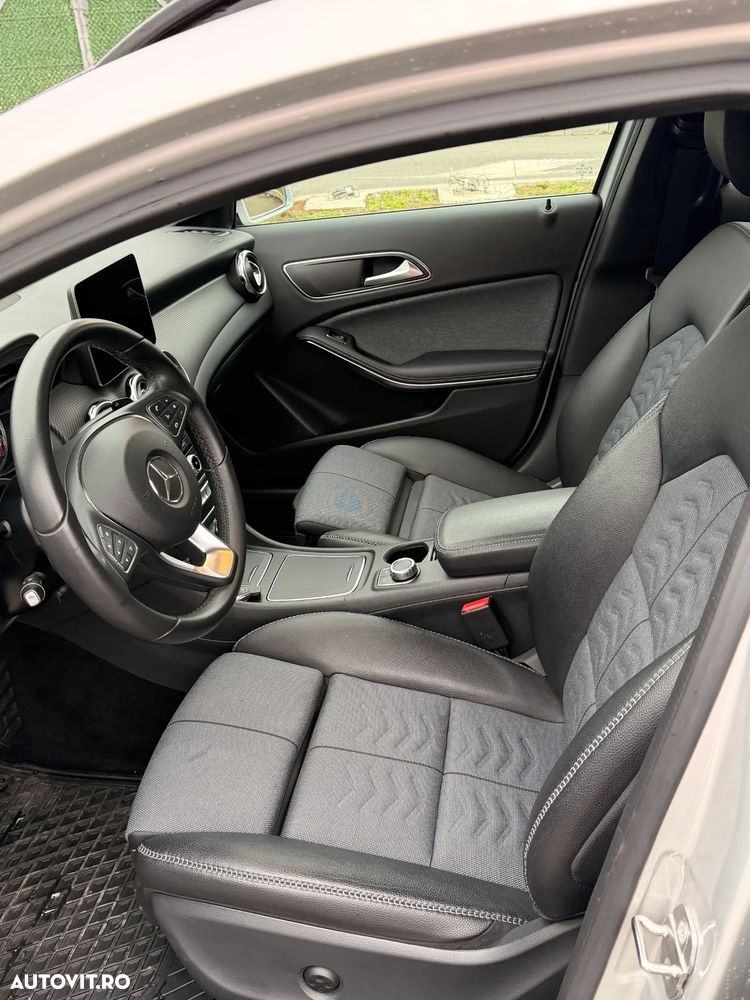 Mercedes-Benz GLA 220 4MATIC - 9