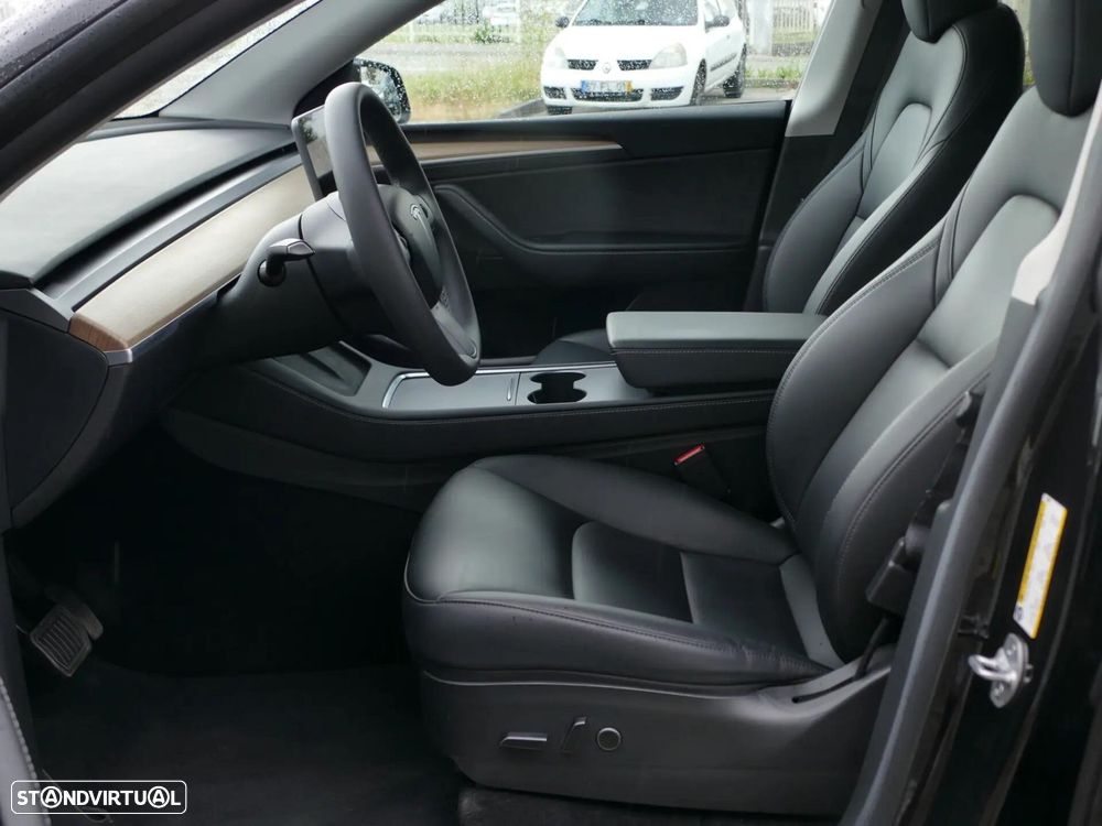 Tesla Model Y Long Range Tração Integral - 26