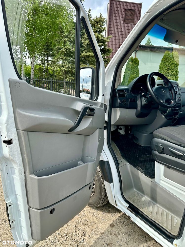 Mercedes-Benz Sprinter - 11