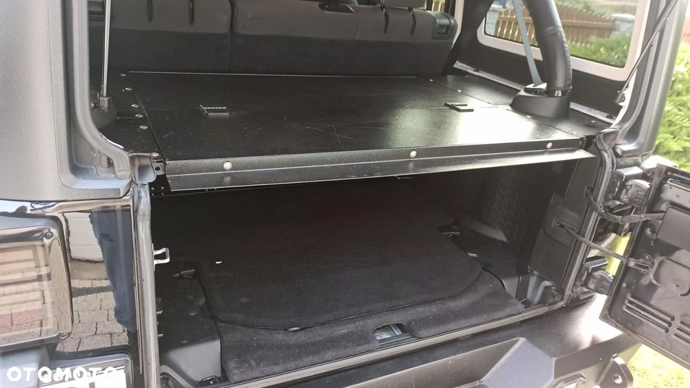 Jeep Wrangler 3.6 Unlim Sahara - 16