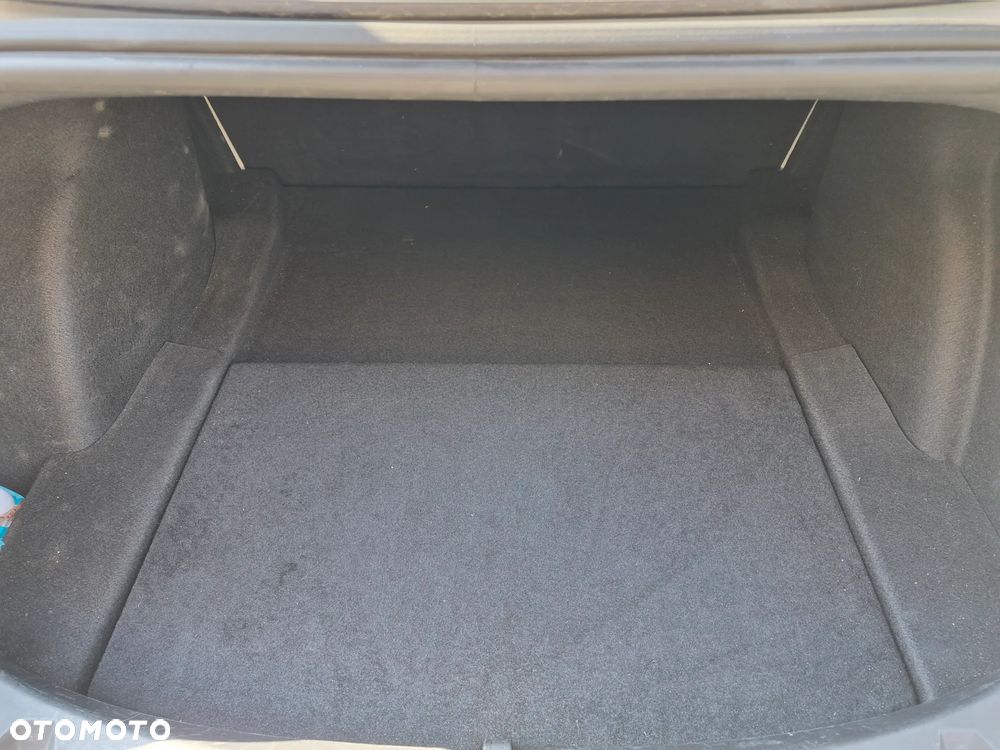 Tesla Model 3 Long Range AWD - 19