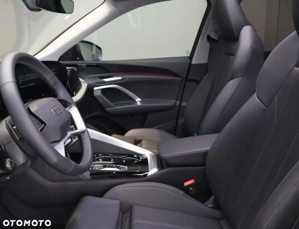 Audi Q5 Sportback - 12