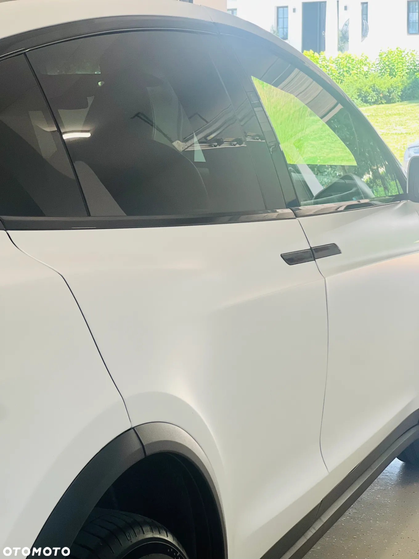 Tesla Model X Plaid - 21