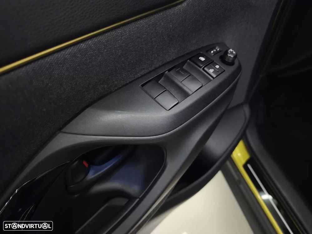 Toyota Yaris Cross 1.5 HDF Premier Edition - 24