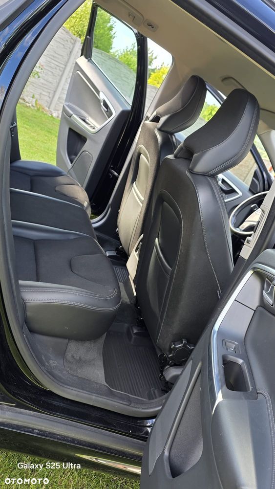 Volvo XC 60 D4 AWD Momentum - 4