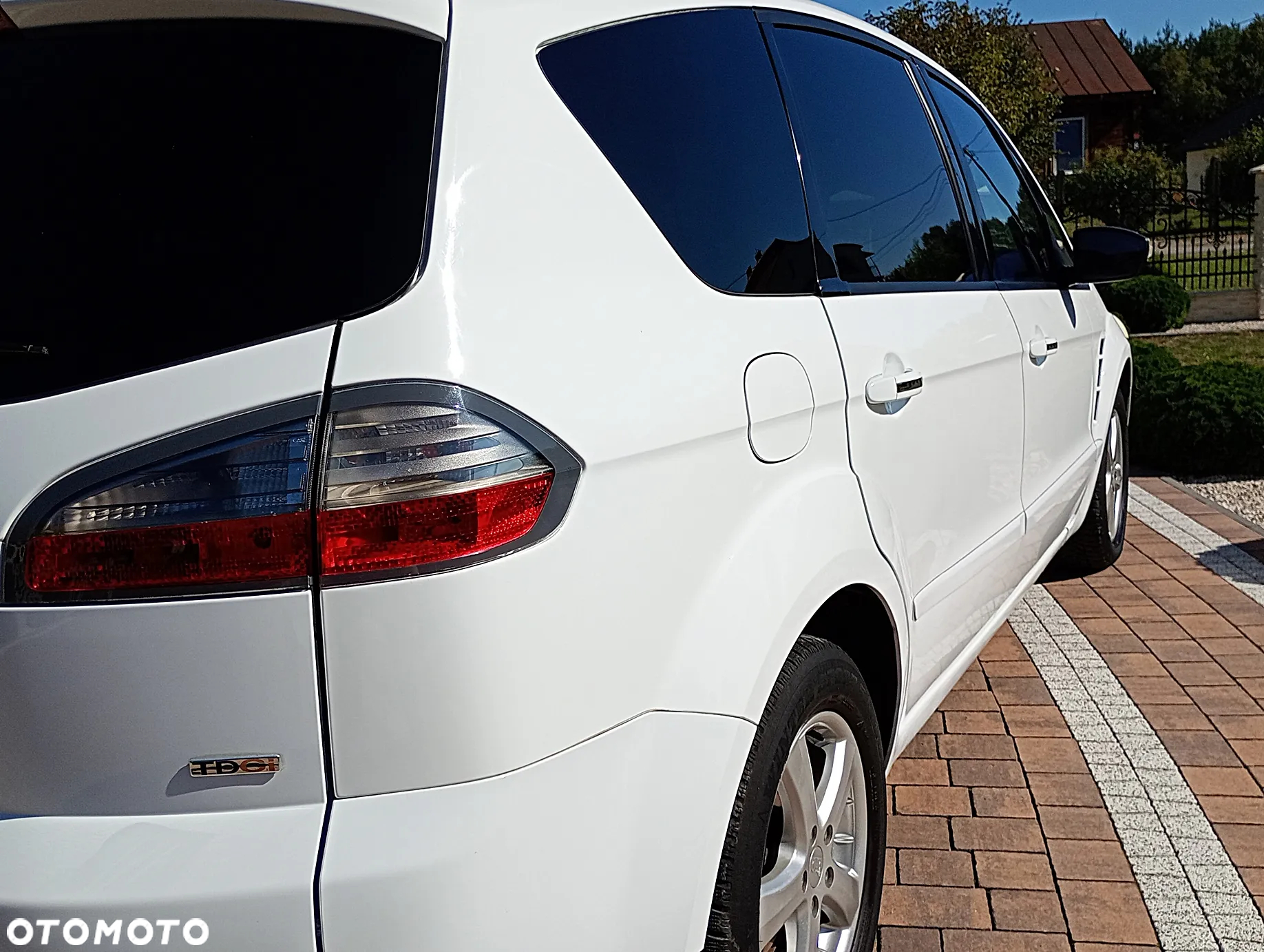 Ford S-Max - 13