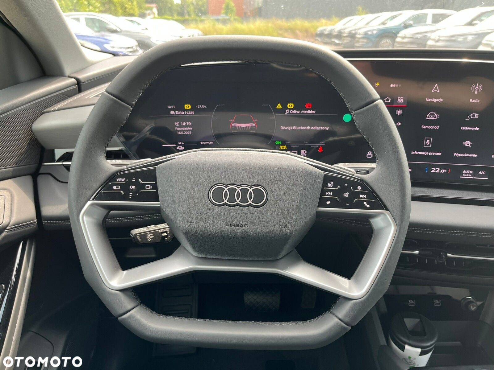 Audi Q6 e-tron - 12