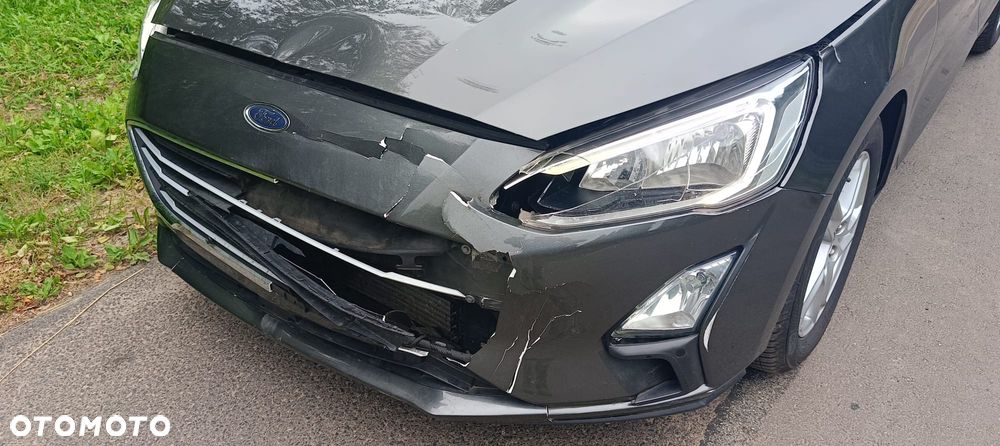 Ford Focus 1.5 EcoBoost Start-Stopp-System COOL&CONNECT - 3