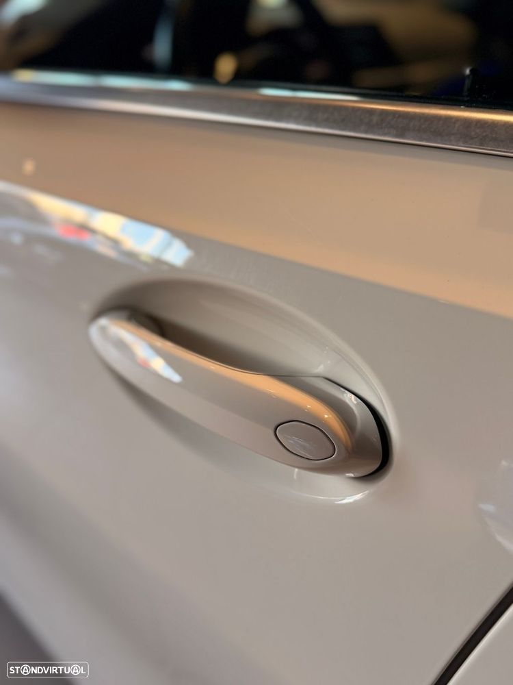 BMW 320 d Touring Pack Desportivo M Auto - 14