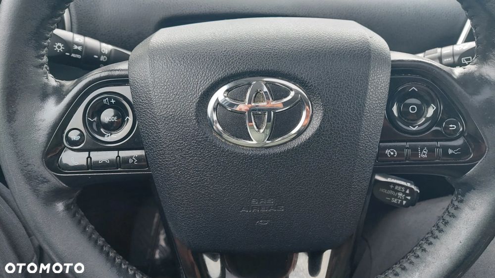 Toyota Prius Hybrid Executive - 14
