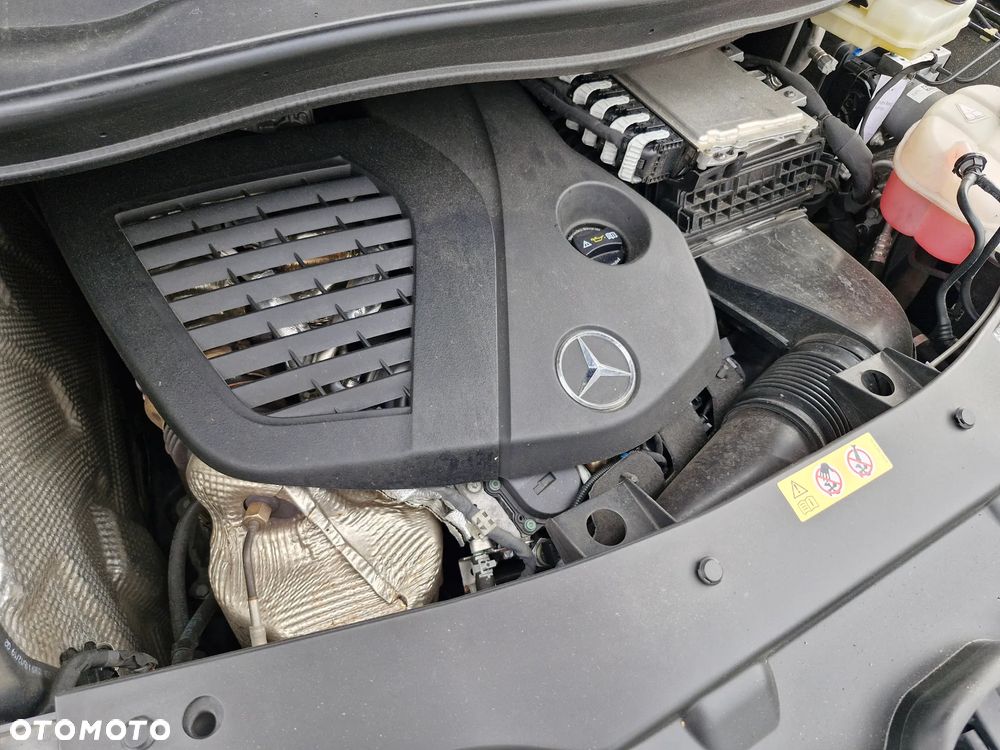 Mercedes-Benz Klasa V 300 d lang 4Matic 9G-TRONIC Avantgarde Edition - 37
