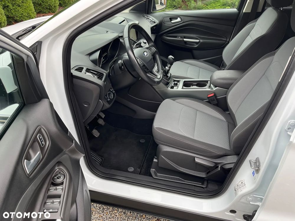 Ford Kuga - 29