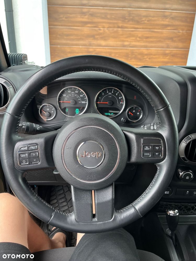 Jeep Wrangler - 16