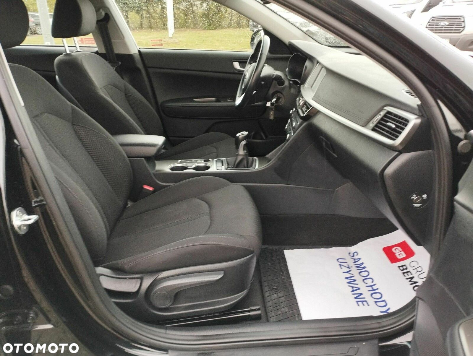 Kia Optima 2.0 L - 15