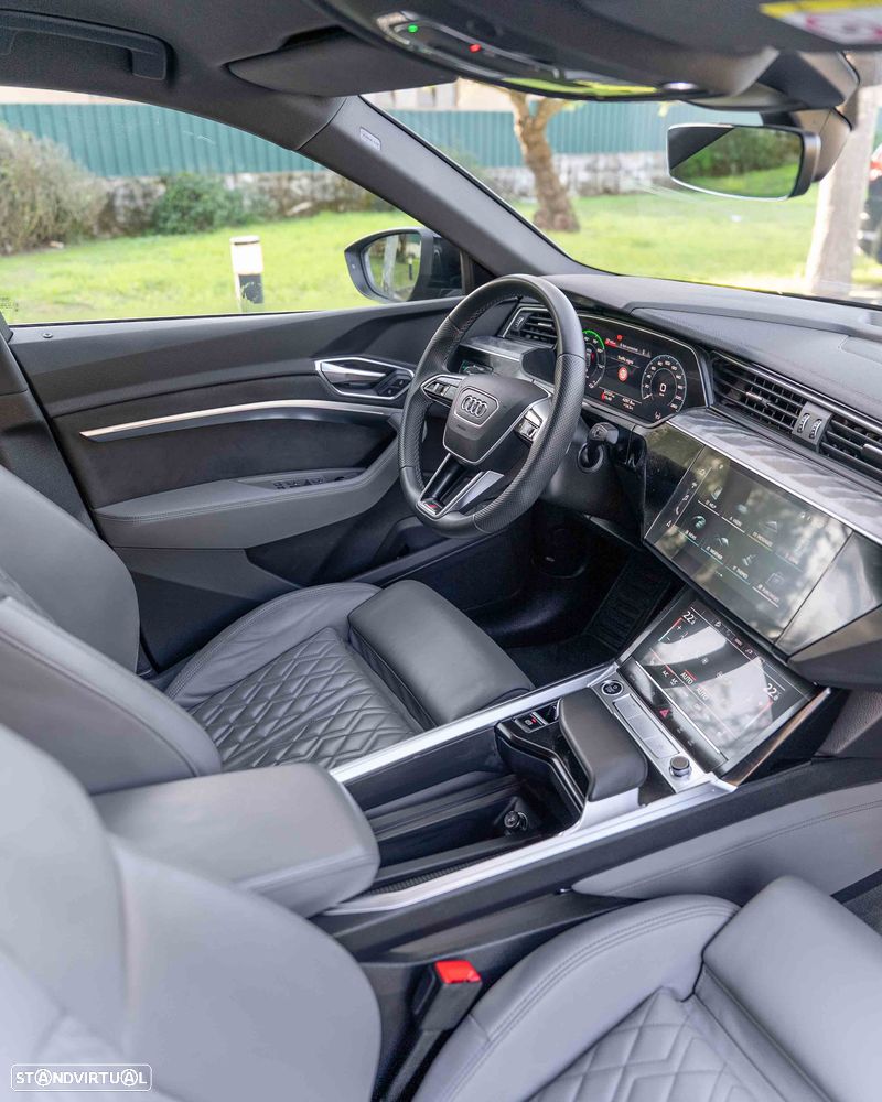 Audi e-tron 55 quattro S line - 42