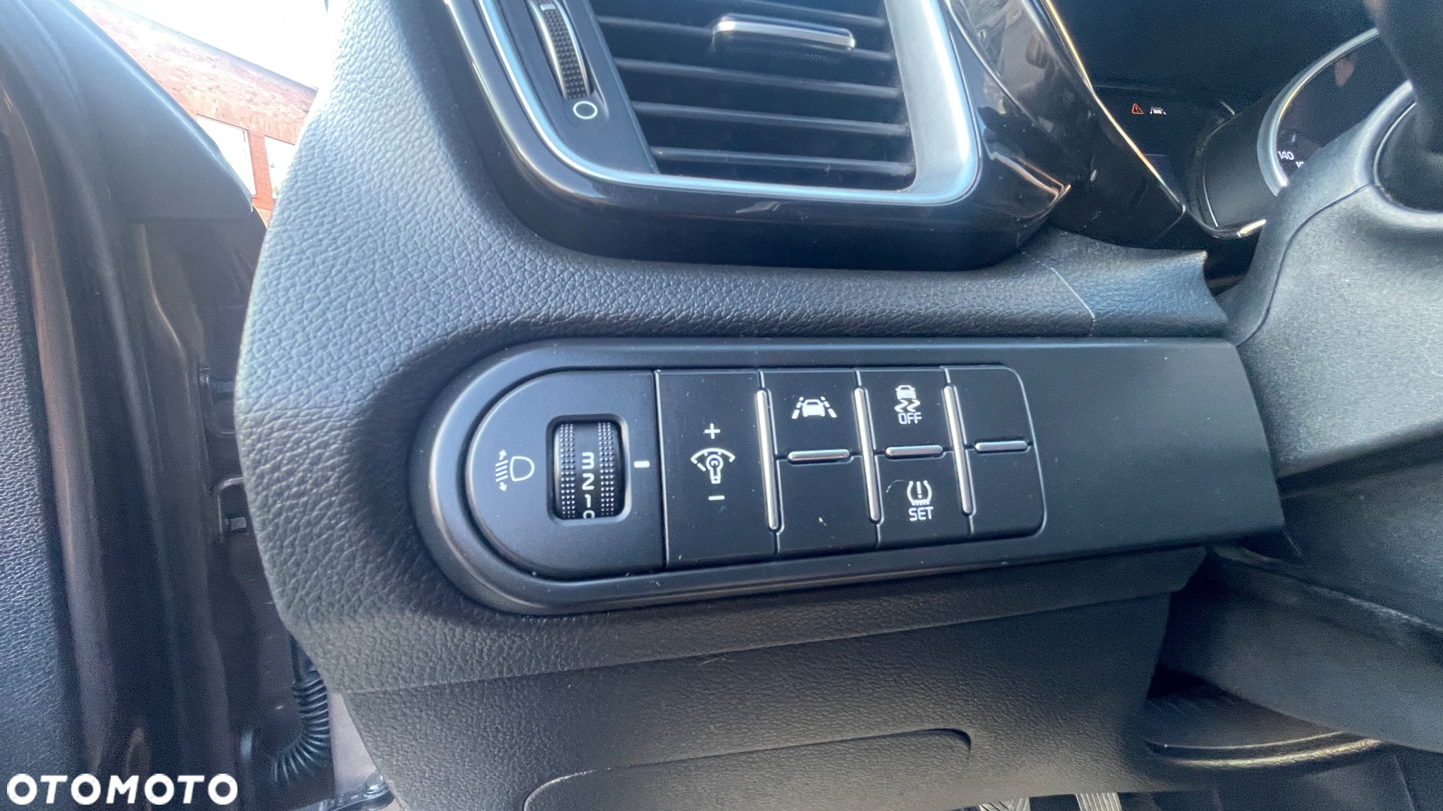 Kia Ceed 1.6 CRDi SCR M - 25