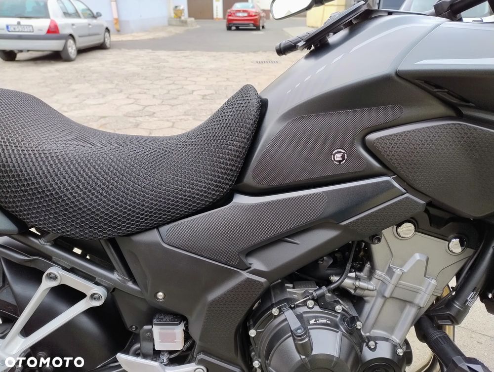 Honda CB - 17