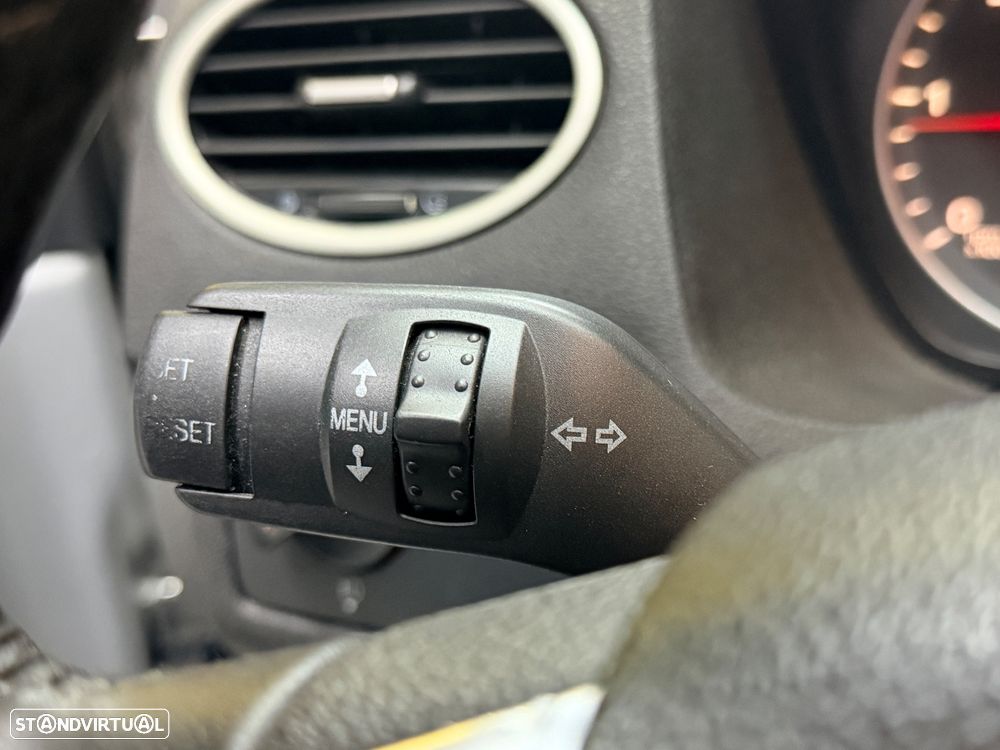 Ford Focus 1.6 TDCi Sport - 17