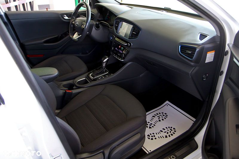 Hyundai IONIQ 1.6 GDI Premium - 8