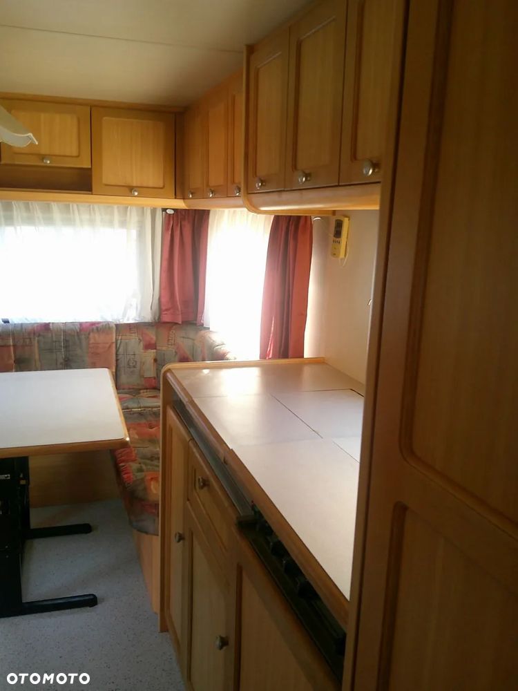 Burstner AMARA 560  -- łóżko piętowe -- - 17