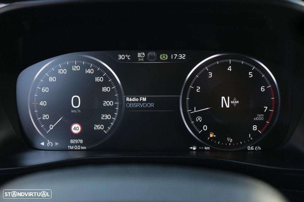 Volvo XC 40 1.5 T2 Essential - 41