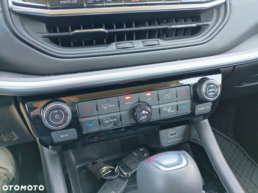 Jeep Compass - 25
