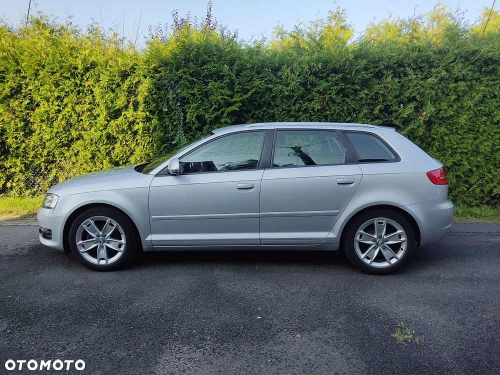 Audi A3 Sportback 2.0 TDI DPF Attraction - 5