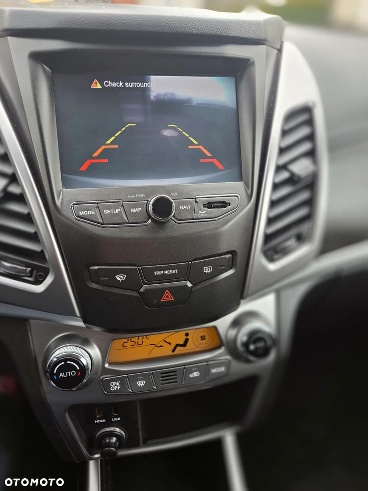 SsangYong/KGM Korando 2.2 e-XDi 220 2WD Crystal - 14