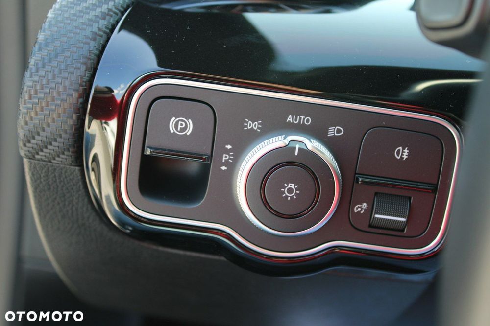 Mercedes-Benz CLA - 22