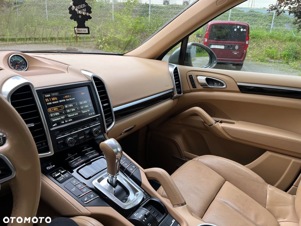 Porsche Cayenne S Platinum Edition - 31