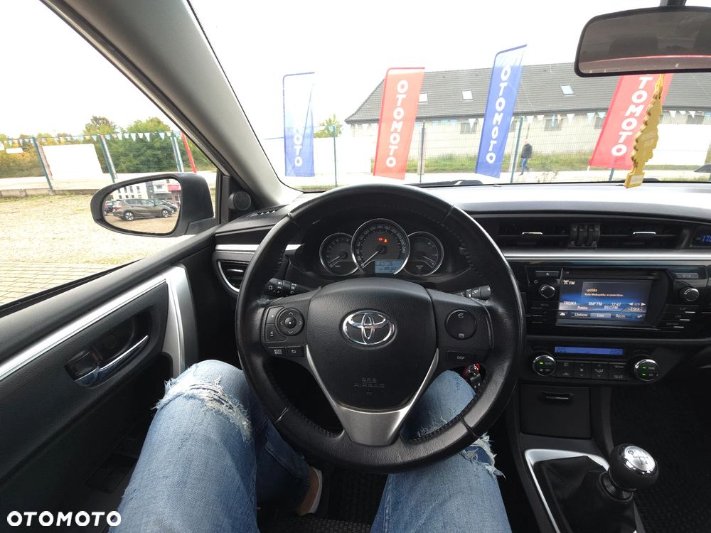 Toyota Corolla 1.6 Premium - 29