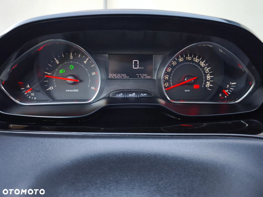 Peugeot 208 1.4 HDi Active Pack - 29